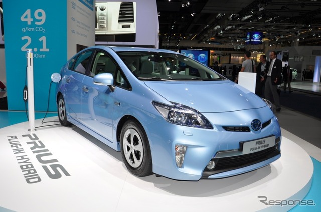 フランクフルトモーターショー11に展示されたトヨタ プリウスPHV