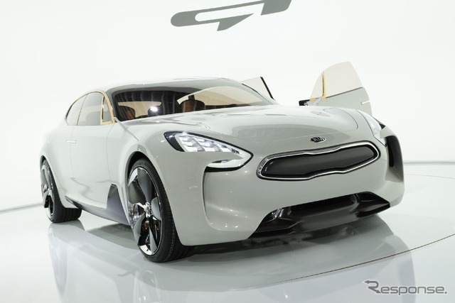 韓国キアモーターズのFRスポーツセダンコンセプトカー、GT(フランクフルトモーターショー11)