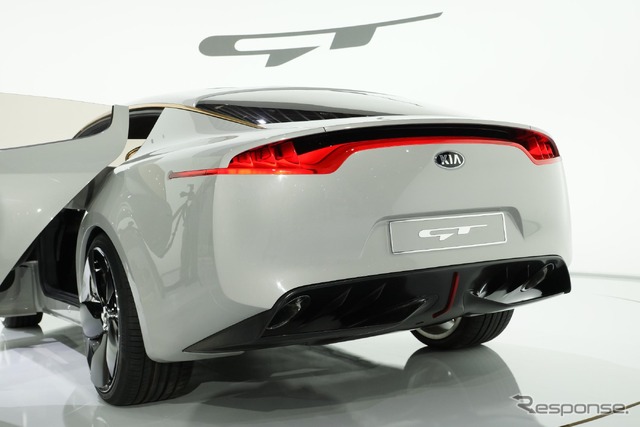 韓国キアモーターズのFRスポーツセダンコンセプトカー、GT(フランクフルトモーターショー11)