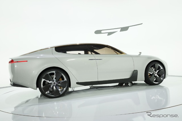 韓国キアモーターズのFRスポーツセダンコンセプトカー、GT(フランクフルトモーターショー11)