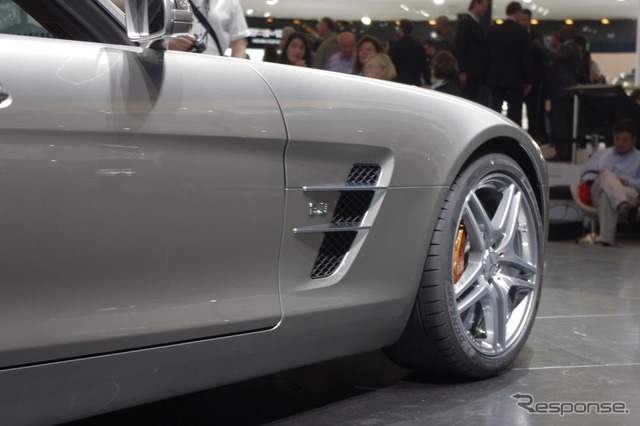 メルセデスベンツSLS AMGロードスター(フランクフルトモーターショー11)