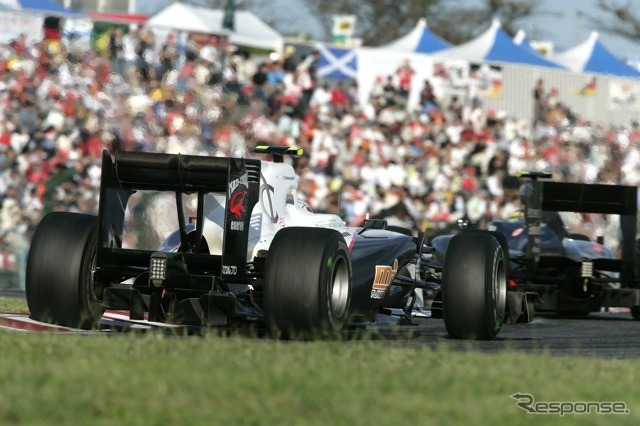 小林可夢偉（写真：2010年のF1日本GP）