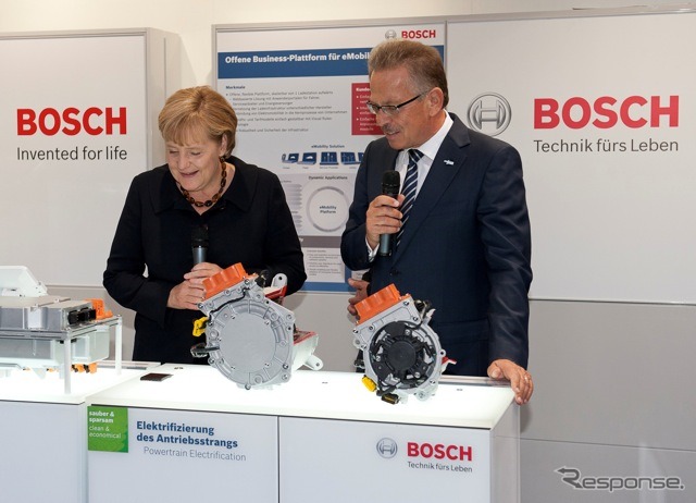 メルケル首相とフェーレンバッハ会長（フランクフルトモーターショー11）