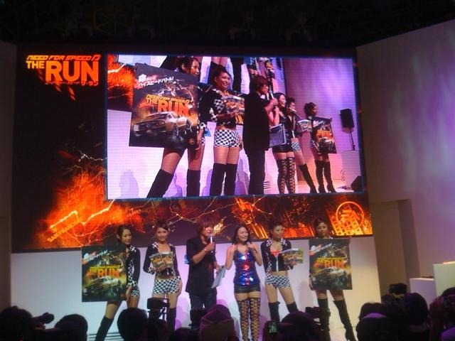 【TGS 2011】川村ゆきえさんが『ニード・フォー・スピード ザ・ラン』のレースに参加