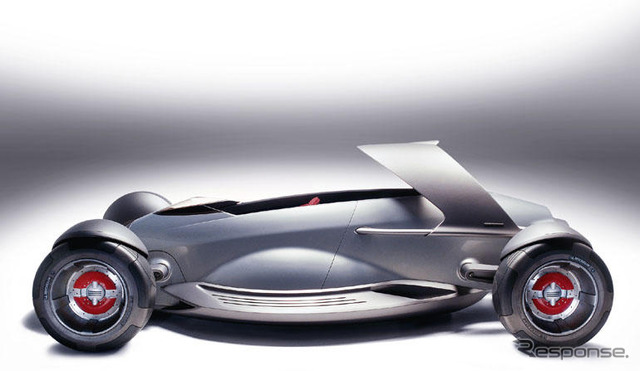 【ジュネーブモーターショー'04出品車】トヨタ『MTRC』…フルサイズ・ミニ四駆
