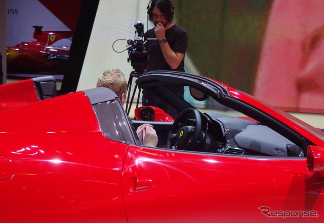 【フランクフルトモーターショー11】フェラーリ 458スパイダー 詳細画像…自信あり