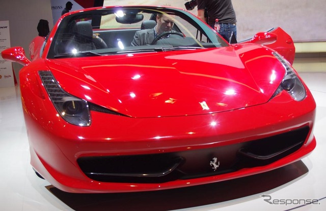 【フランクフルトモーターショー11】フェラーリ 458スパイダー 詳細画像…自信あり