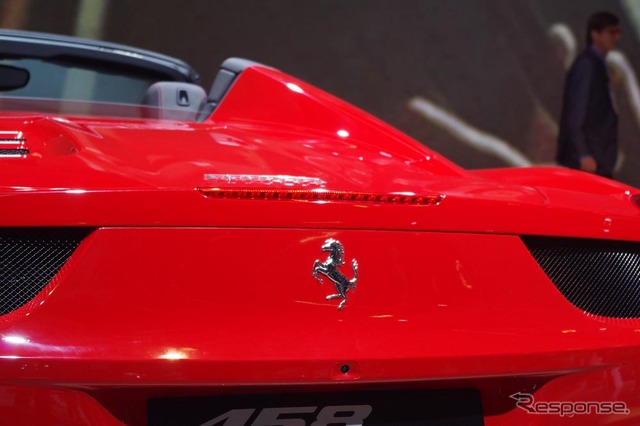 【フランクフルトモーターショー11】フェラーリ 458スパイダー 詳細画像…自信あり