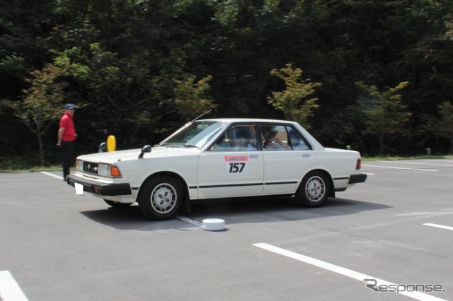 日産ブルーバードSSS。ブルーバード最後のFRモデルである910型。