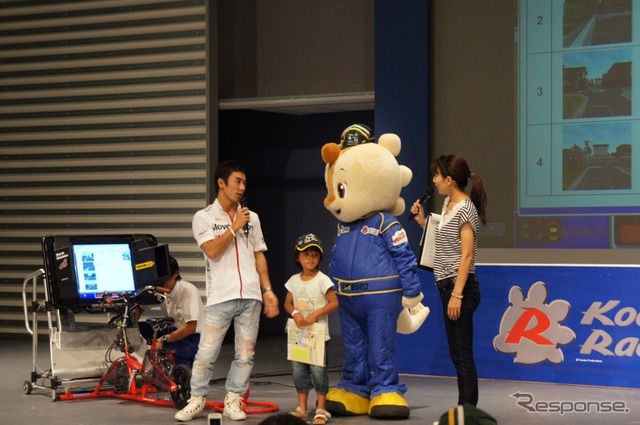 最後のインディジャパンを終えた佐藤琢磨選手、ツインリンクもてぎでファンとの交流イベントに参加した