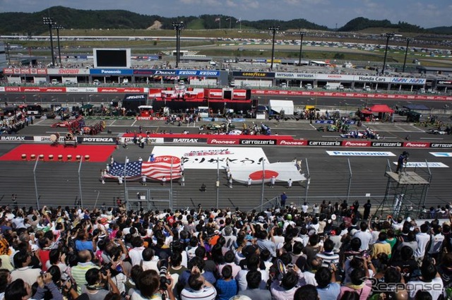 【INDYCAR インディジャパン】F-4EJ改戦闘機の歓迎フライト
