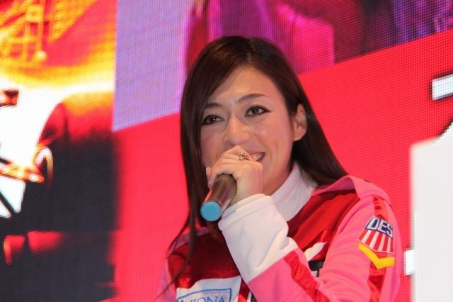 【TGS 2011】伝説のF1ドライバー、鈴木亜久里も登場・・・『F1 2011』ステージ 　