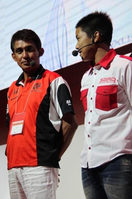 【TGS 2011】伝説のF1ドライバー、鈴木亜久里も登場・・・『F1 2011』ステージ