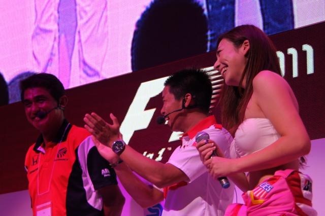 【TGS 2011】伝説のF1ドライバー、鈴木亜久里も登場・・・『F1 2011』ステージ 　