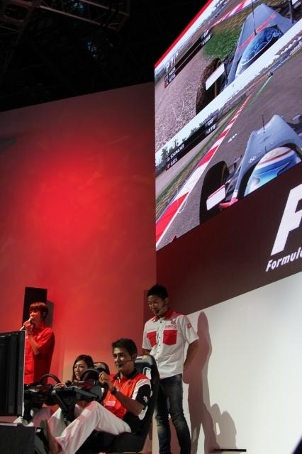 【TGS 2011】伝説のF1ドライバー、鈴木亜久里も登場・・・『F1 2011』ステージ 　