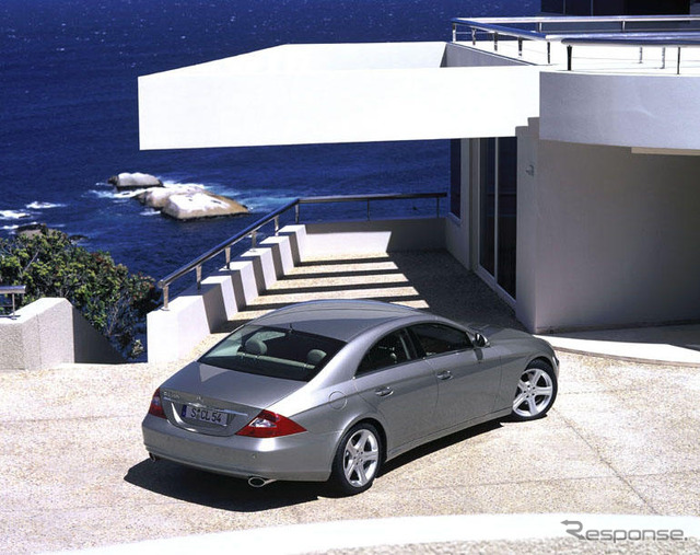 【ジュネーブモーターショー'04出品車】メルセデスの新型クーペ『CLS』は4ドア