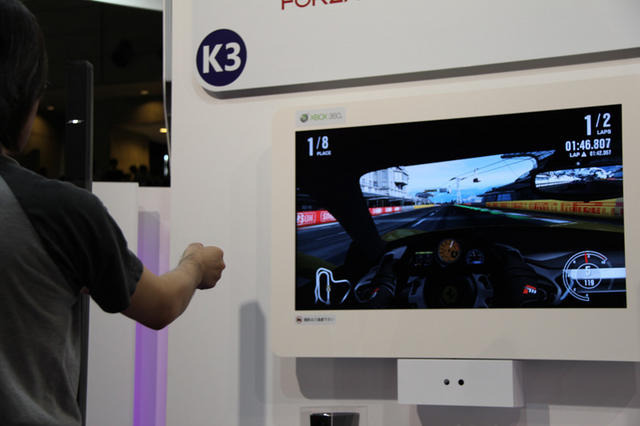 【TGS 2011】エアハンドルでカーブを攻めろ！『Forza Motorsport 4』に試乗  