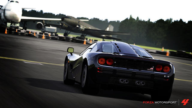 【TGS 2011】エアハンドルでカーブを攻めろ！『Forza Motorsport 4』に試乗  