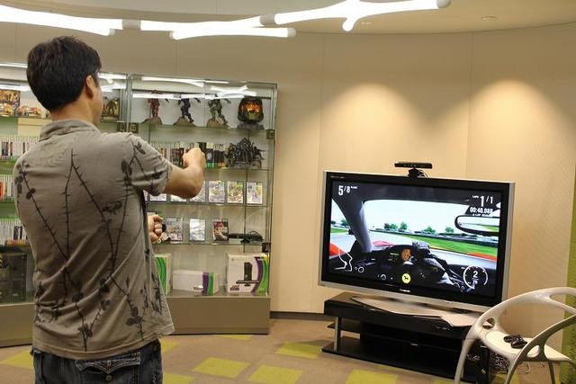 【TGS 2011】『Forza Motorsports 4』が示すカーマニアも満足のKinect対応モード