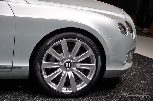 ベントレー コンチネンタル GTC(フランクフルトモーターショー11)