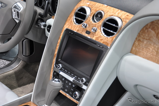 ベントレー コンチネンタル GTC(フランクフルトモーターショー11)