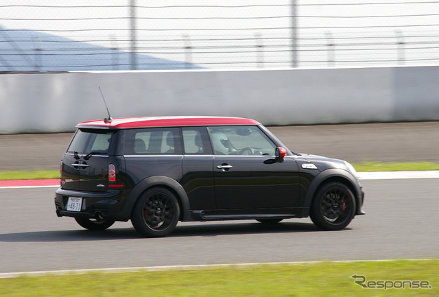 24日に開催されたMINIジョンクーパーワークス試乗会の様子