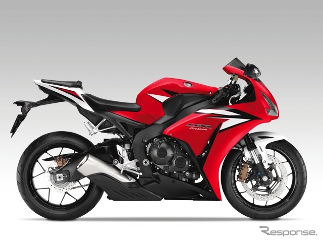 ホンダCBR1000RRファイアーブレード新型