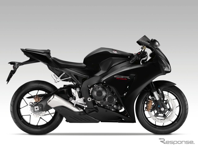 ホンダCBR1000RRファイアーブレード新型