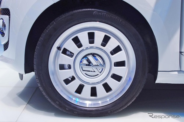 VW up! white(フランクフルトモーターショー11)