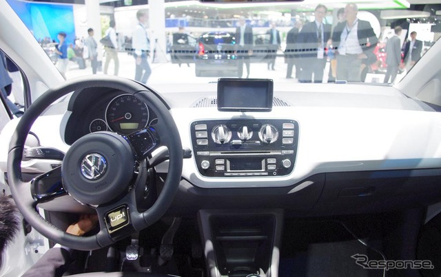 VW up! white(フランクフルトモーターショー11)