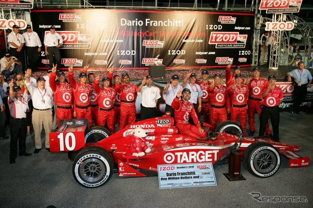 2010年のINDYCARシリーズチャンピオン、ダリオ・フランキッティ