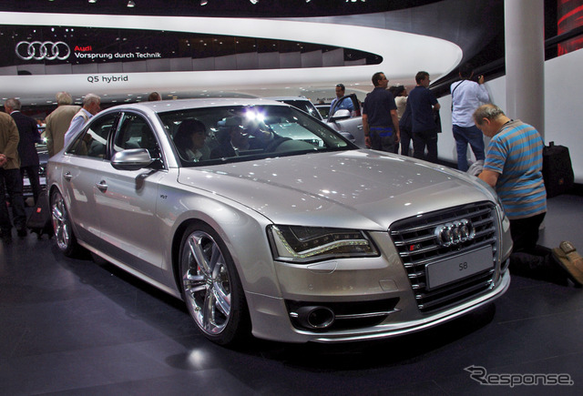 アウディ S8(フランクフルトモーターショー11)