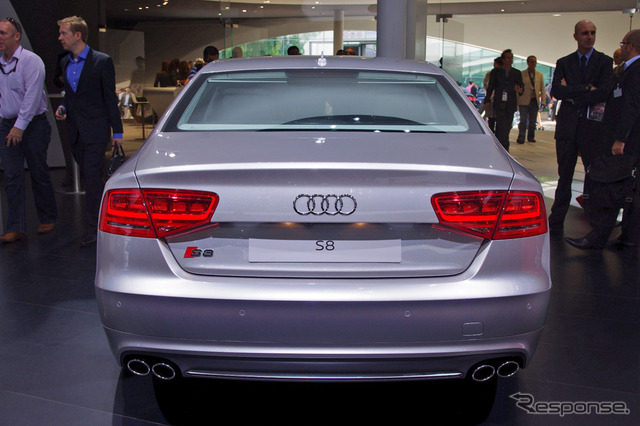 アウディ S8(フランクフルトモーターショー11)