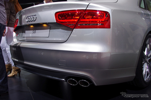 アウディ S8(フランクフルトモーターショー11)