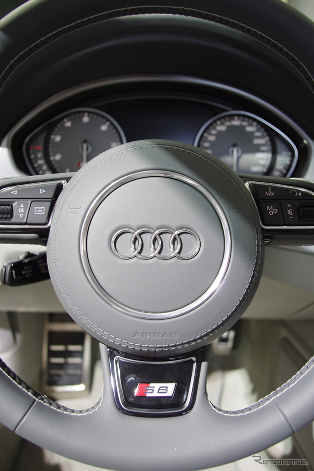 アウディ S8(フランクフルトモーターショー11)