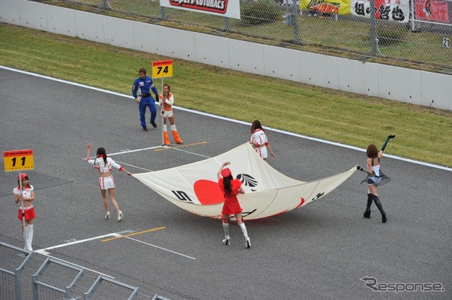 【SUPER GT 第7戦】日産 GT-R がワンツーフィニッシュ