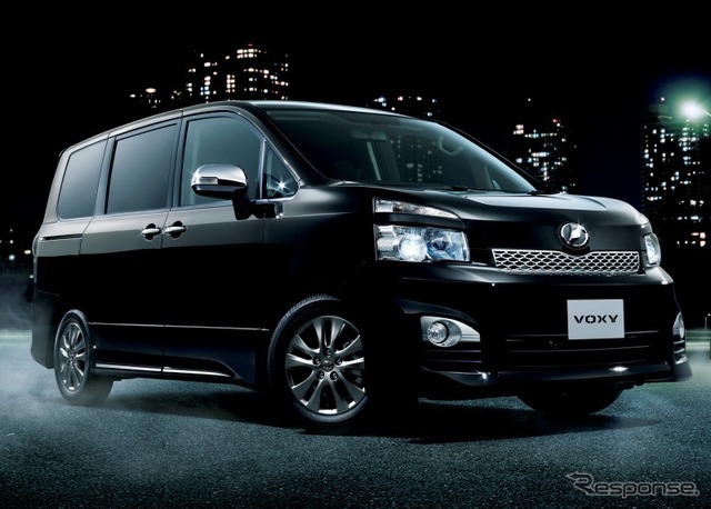トヨタ ヴォクシー特別仕様車 ZS “煌(きらめき)II”