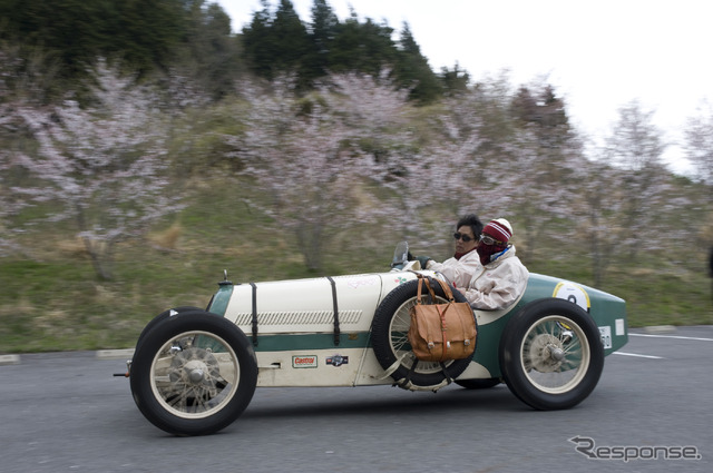 スポーツクラシックカーが1200kmを走破 10月8-11日