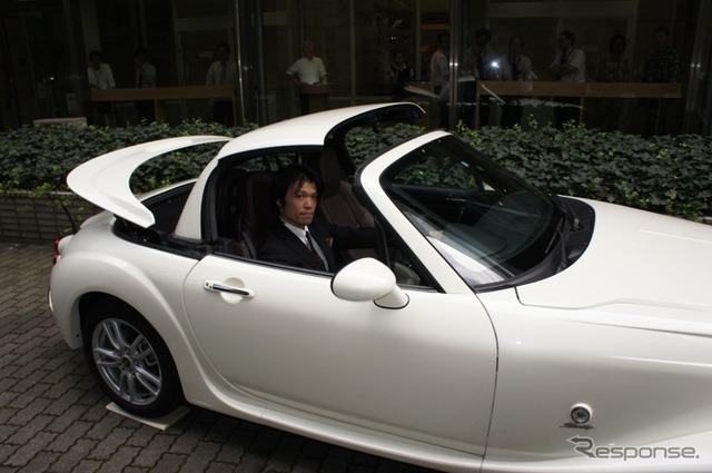 光岡 ヒミコ 誕生3周年特別仕様車を発売