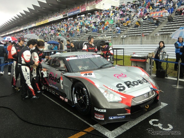 GT500のタイトル争いをリードする、#46 S Road MOLA GT-R。最終戦6位以上で自力王座だ。