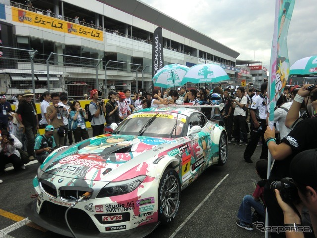 GT300ランキング2位のBMW Z4。最終戦優勝なら、逆転自力王座だ。