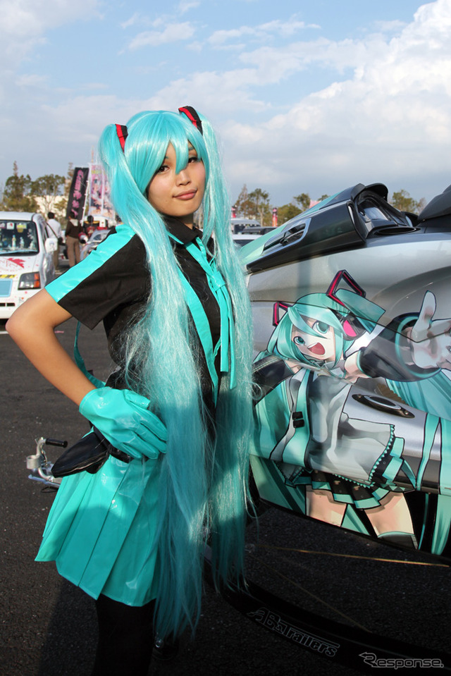 【痛Gふぇすた】初音ミク生みの親? ヤマハは痛マリンジェットを展示