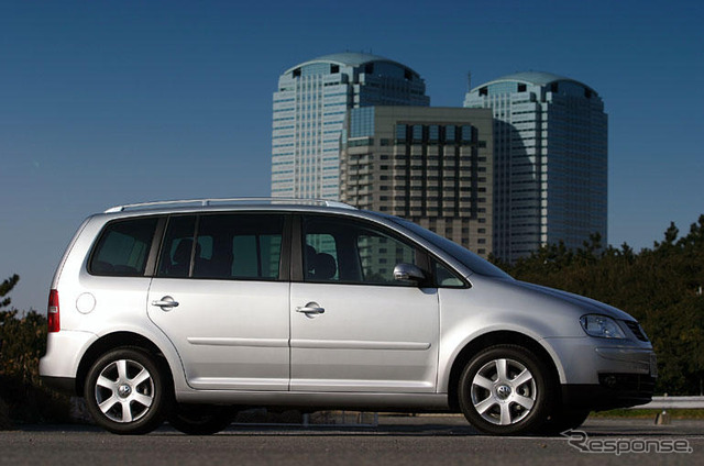 【インプレ'04】津々見友彦 VW『ゴルフトゥーラン』 座ってよし、走ってよし、すべての面で練れている
