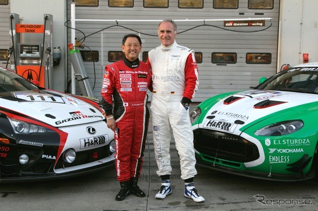 トヨタの豊田社長(向かって左)とアストンマーチンのベッツCEO