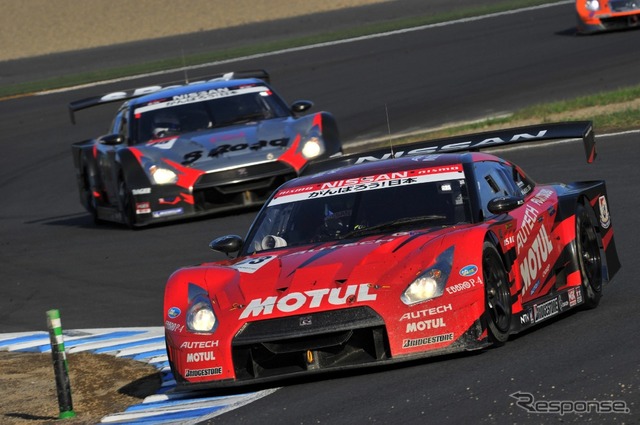 ＃23日産GT-Rの本山/トレルイエ組がランキング2位