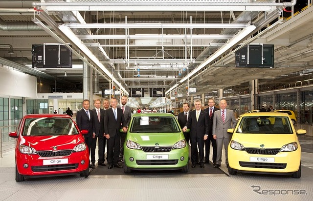 スロバキアのブラチスラバ工場で第1号車がラインオフしたシュコダCitigo