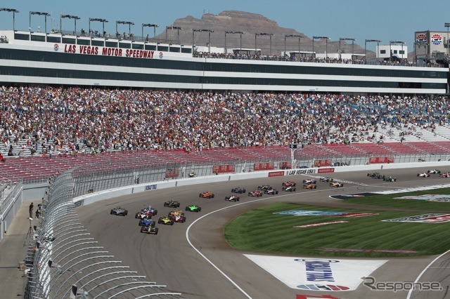 決勝スタート（INDY CAR 最終戦）