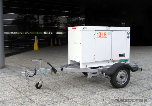 レーラー一体型の小型軽量移動式電源車(協和エクシオ)