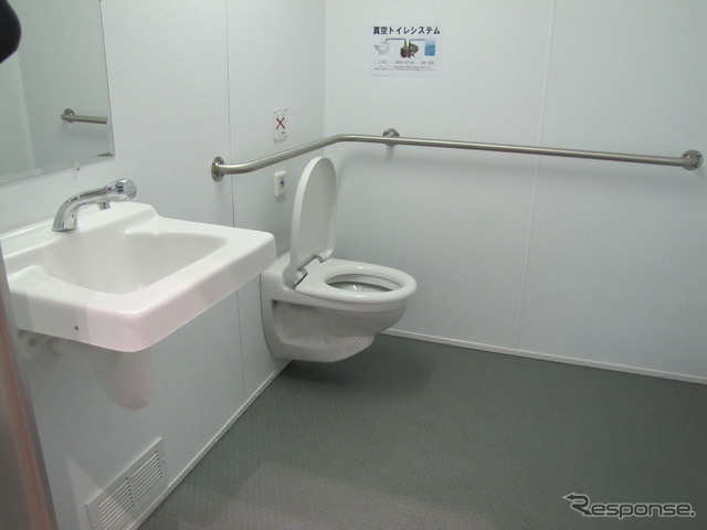 トイレトレーラー（RISCON・SEECAT11）