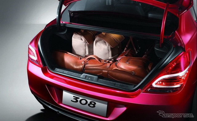 中国専用車のプジョー308セダン